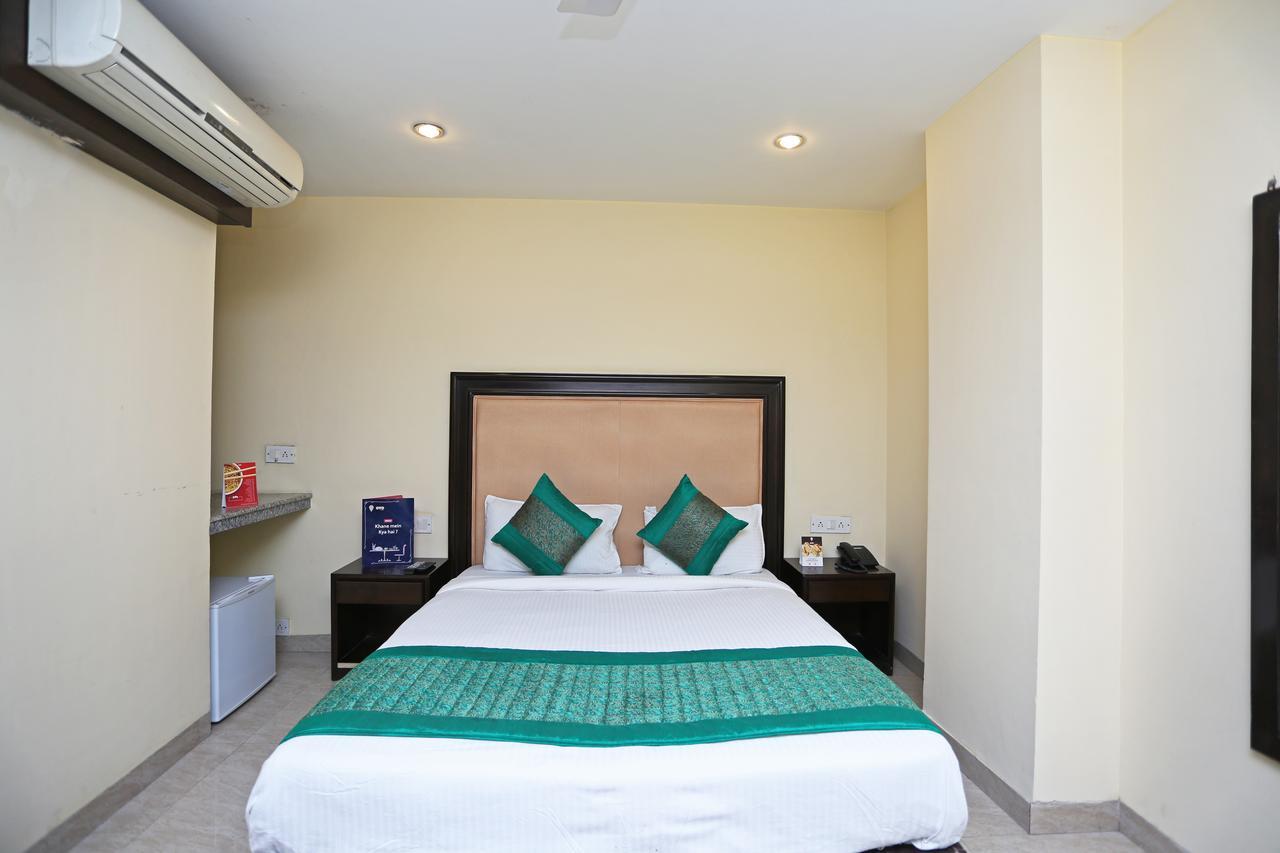 Oyo 714 Hotel De Plaza Neu-Delhi Exterior foto
